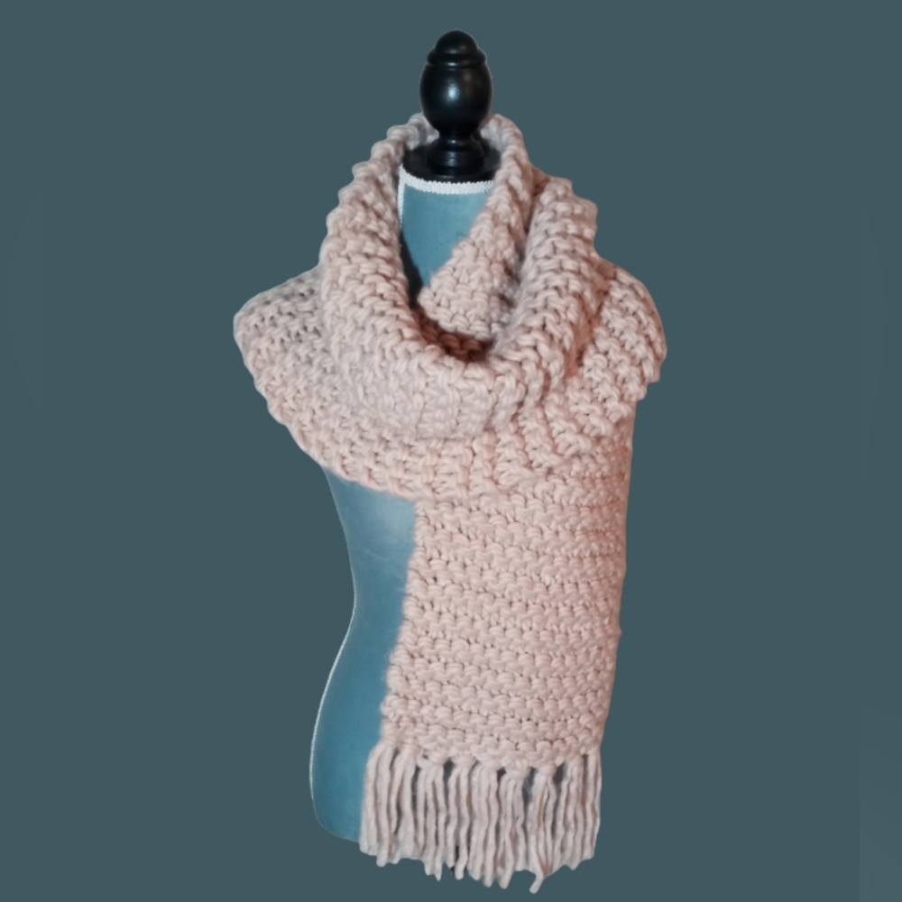 😍3/$25 Love & Lore Chunky Knit Scarf